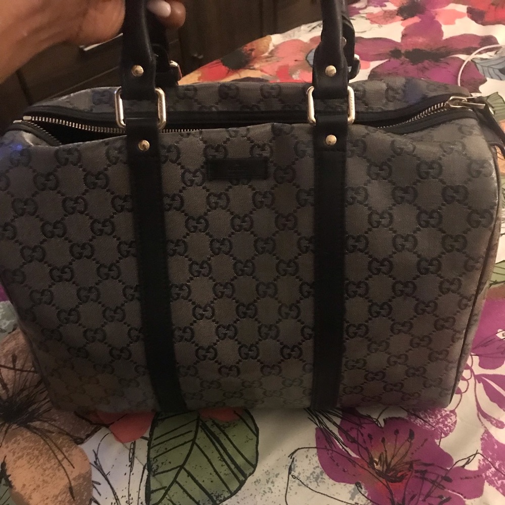 Gucci authentic